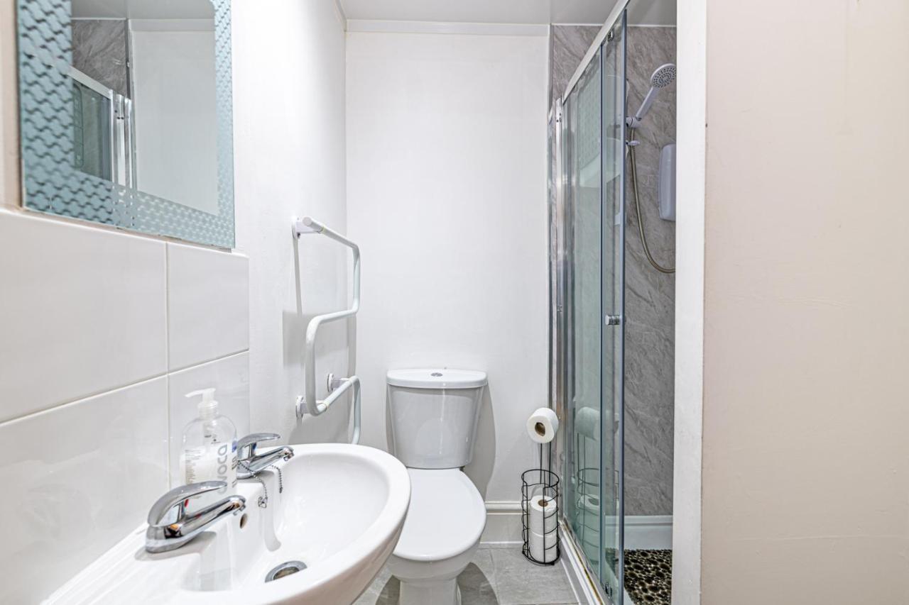 One Bedroom Holiday Apartment Colwyn Bay Exterior photo